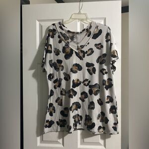 Leopard tee
